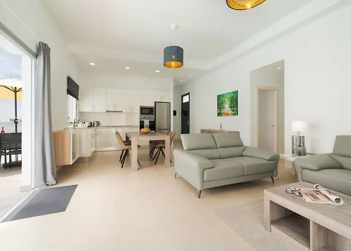 Valencia Playa Blanca (Lanzarote)